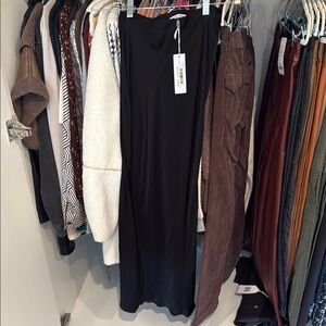 Perfect White Tee Brand Elegant Black Silky Midi Skirt